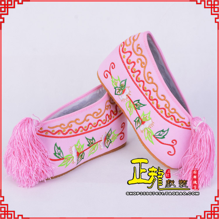 库尔勒花旦鞋女绣花彩鞋 舒适款草花内高彩鞋